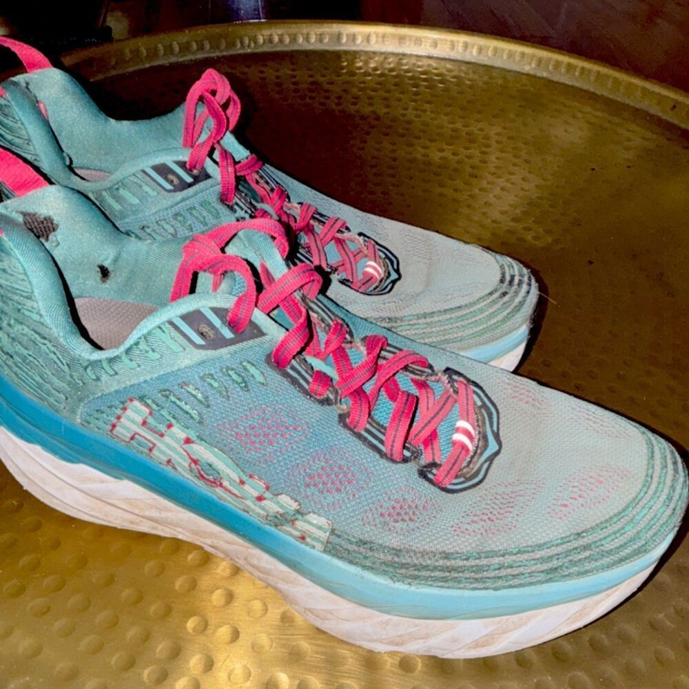 HOKA ONE ONE women’s Bondi 6 Blue & Pink Low Top Lace-Up Mesh Sneakers size 8
